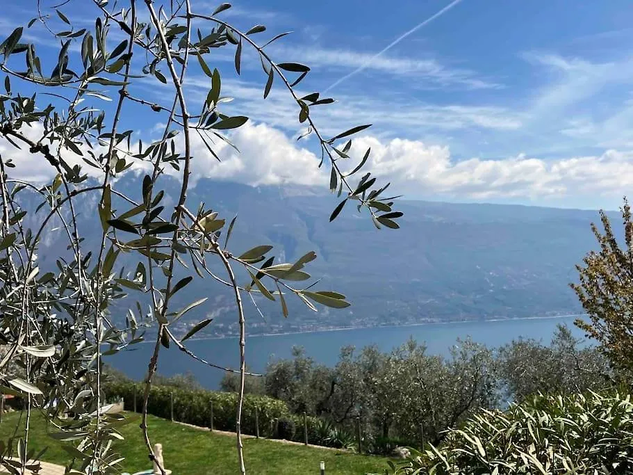 Neu Suite Perlago, Whirlpool & Seeblick Tignale 0*,